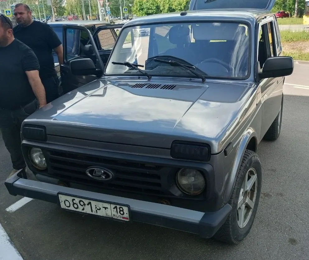 Автомобиль LADA 4x4 212140 — фото