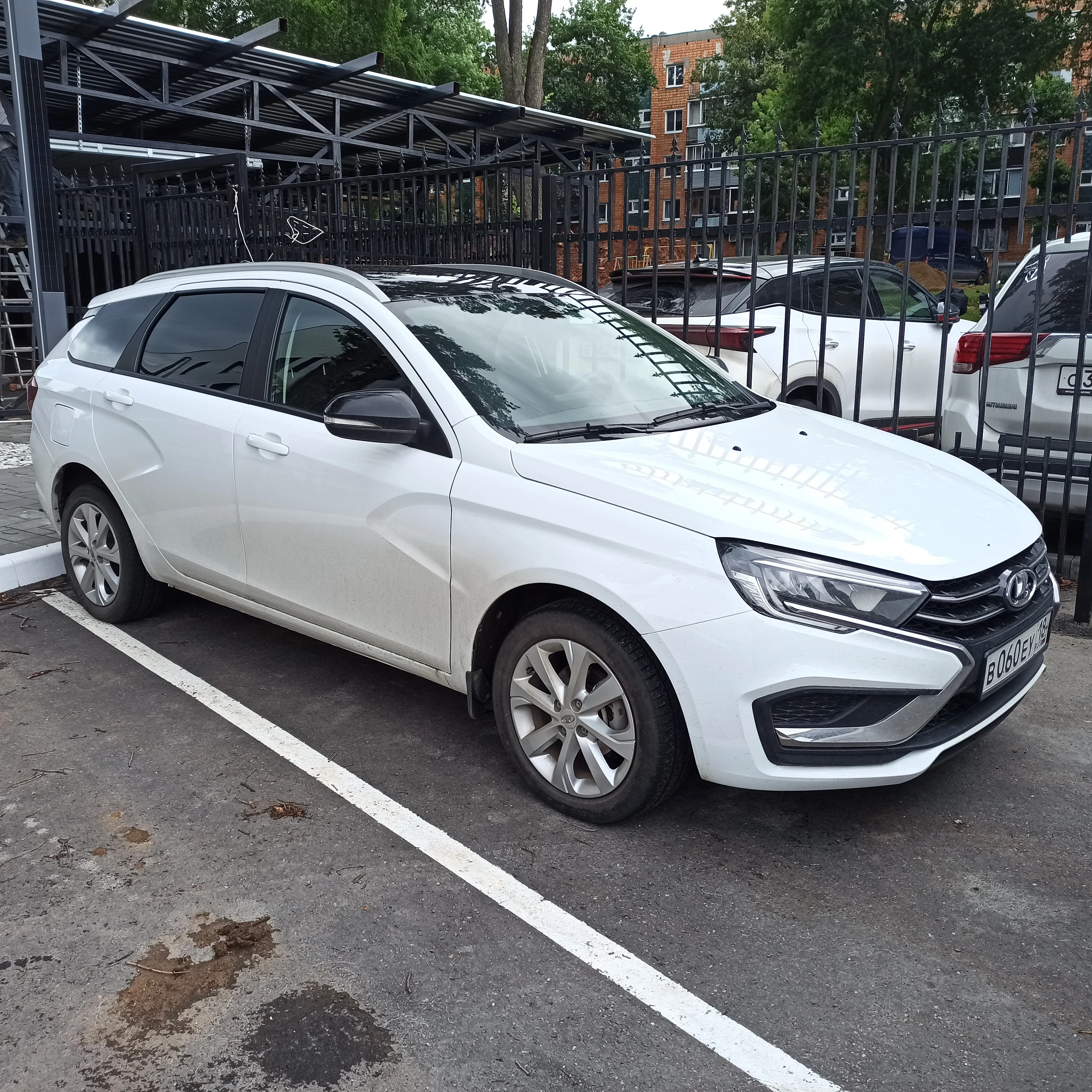 Автомобиль LADA VESTA GFK350 — фото