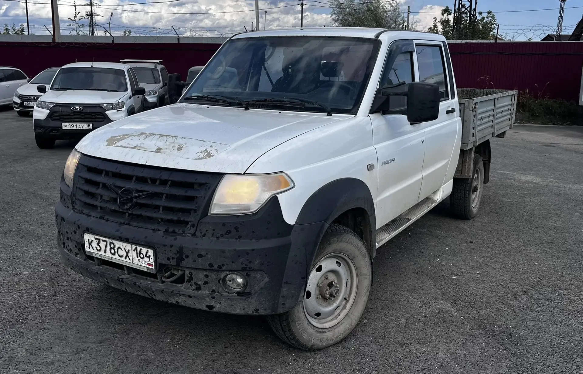 Автомобиль UAZ Profi — фото