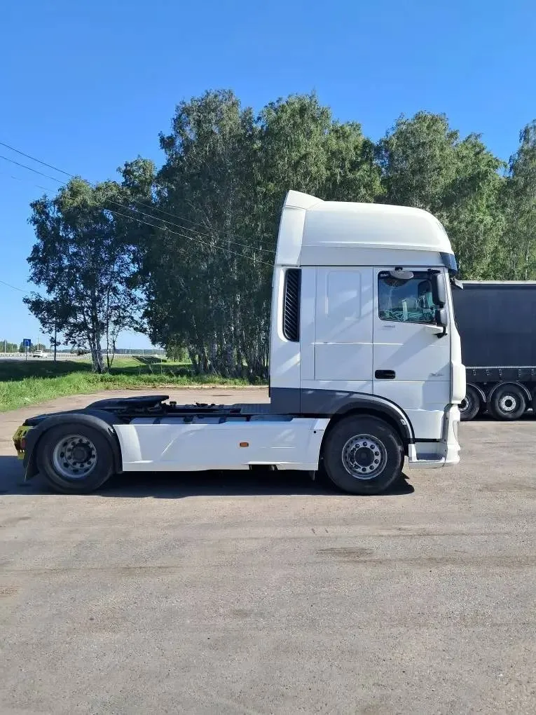 Седельный тягач DAF XF 106 — фото